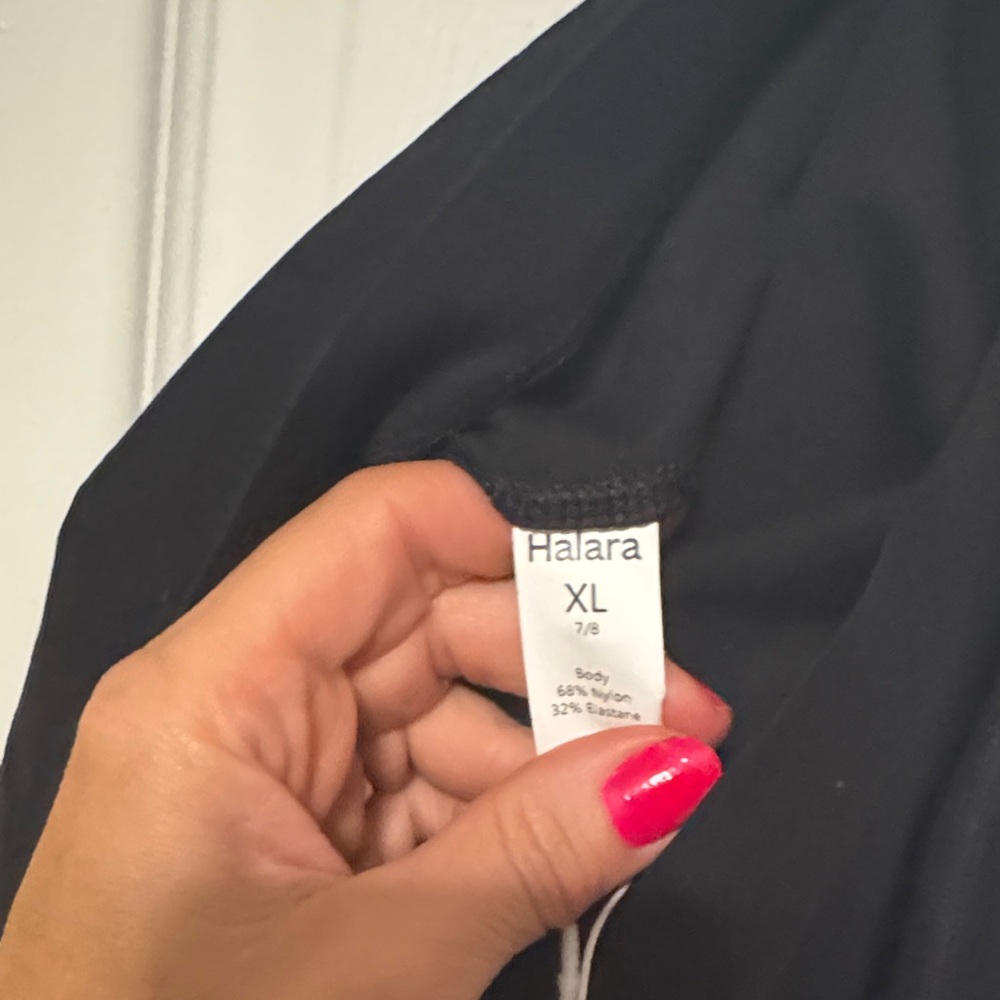 HALARA Black Leggings - Picture 6 of 6